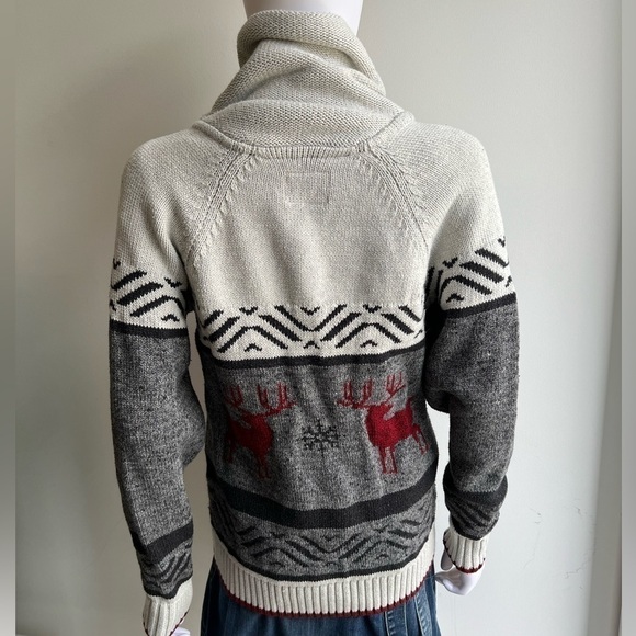 WIND RIVER | Cozy and Warm Deer Pattern Vintage Zip Up Sweater - Picture 5 of 7